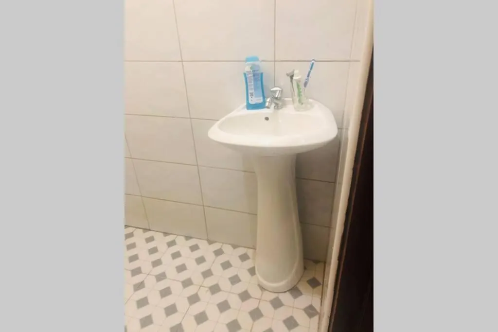 Cozy Bukoto Studio, Unlimited Wifi, Netflix & Close To Acacia Καμπάλα Ουγκάντα